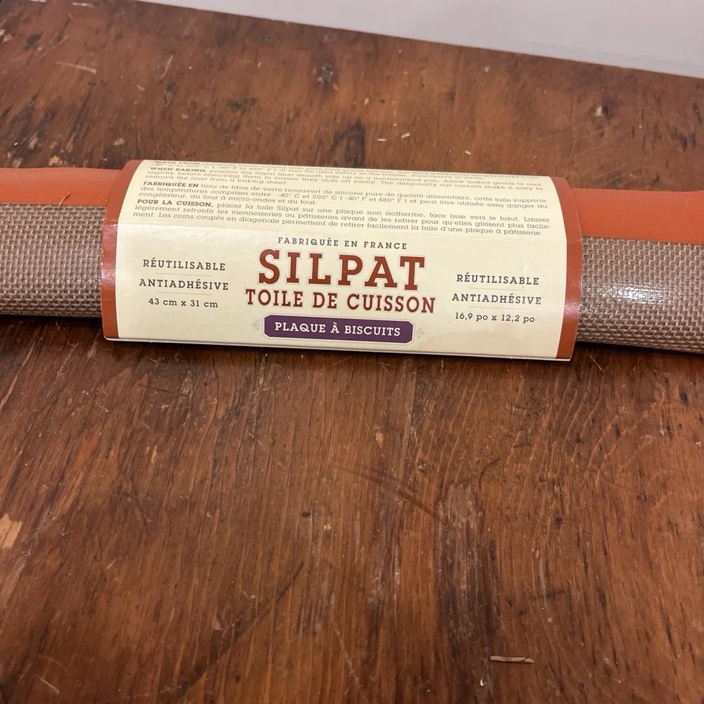 NWT Williams Sonoma Silpat Baking Mat 16.9